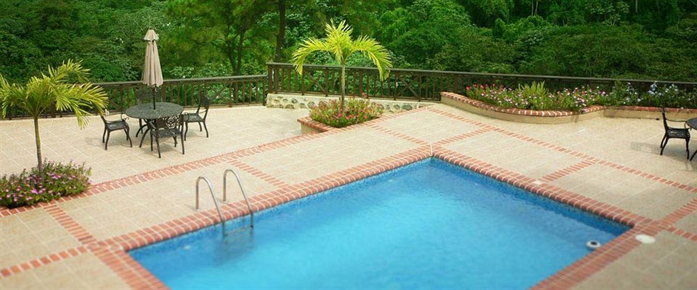 Hotel Rancho La Aurora Jarabacoa Exterior photo