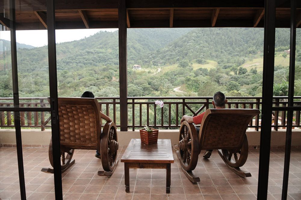 Hotel Rancho La Aurora Jarabacoa Exterior photo