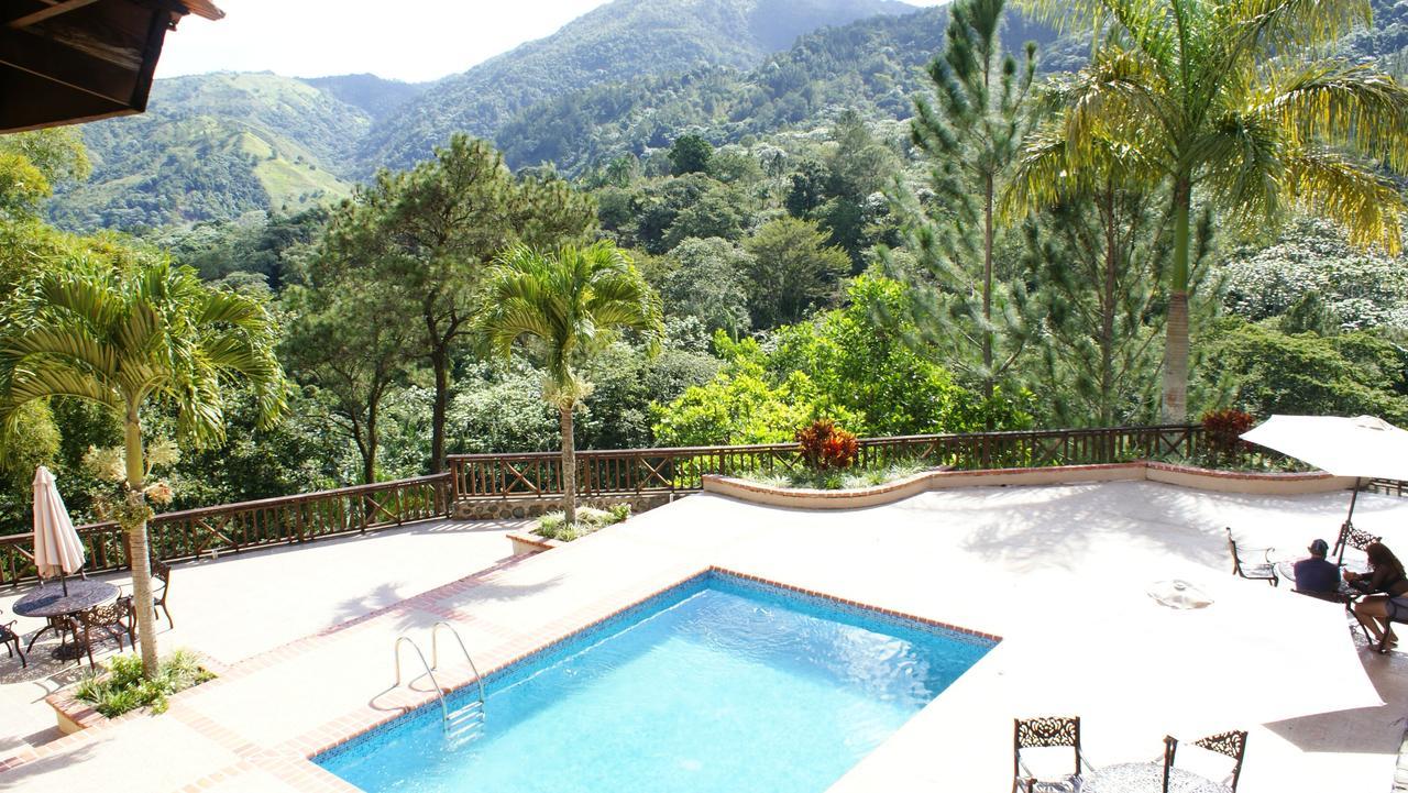 Hotel Rancho La Aurora Jarabacoa Exterior photo